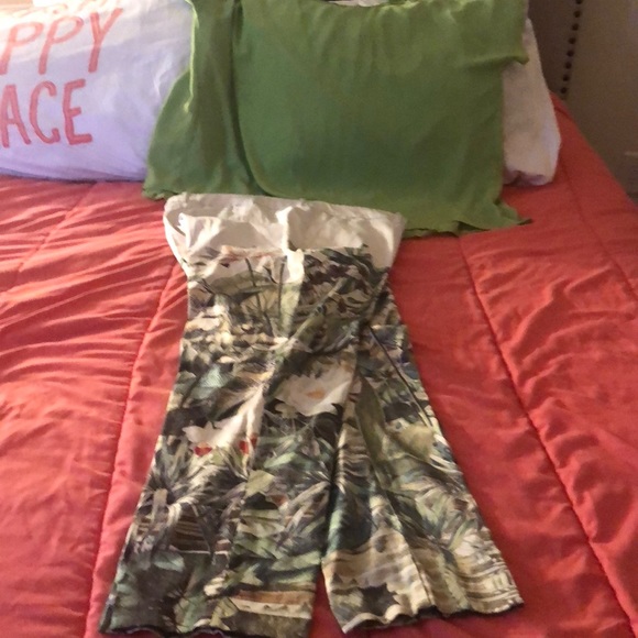 Clothes - Picture 3 of 8